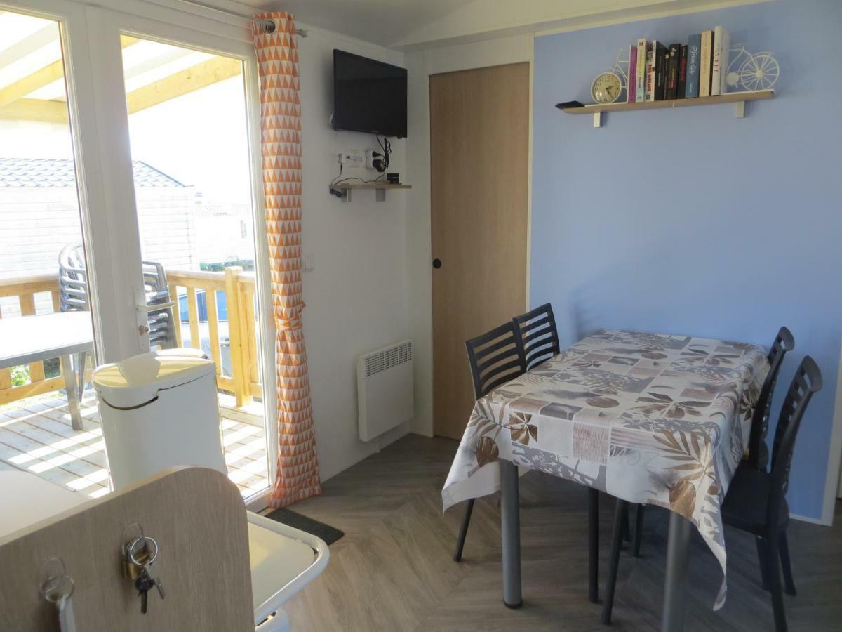 Hebergement Dans Un Domaine A Litteau Εξωτερικό φωτογραφία